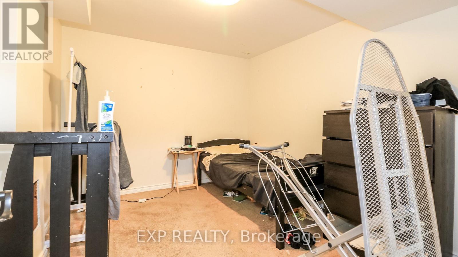 29 The Queensway, Barrie (Innis-Shore), Ontario  L4M 7H5 - Photo 37 - S12960208