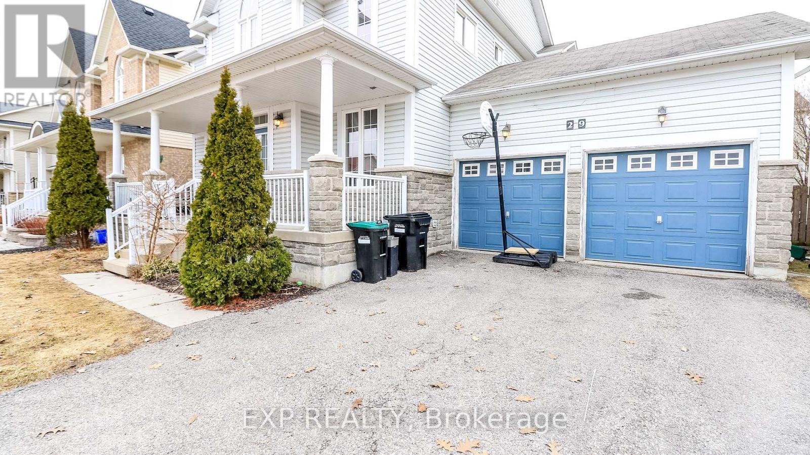 29 The Queensway, Barrie (Innis-Shore), Ontario  L4M 7H5 - Photo 4 - S12960208