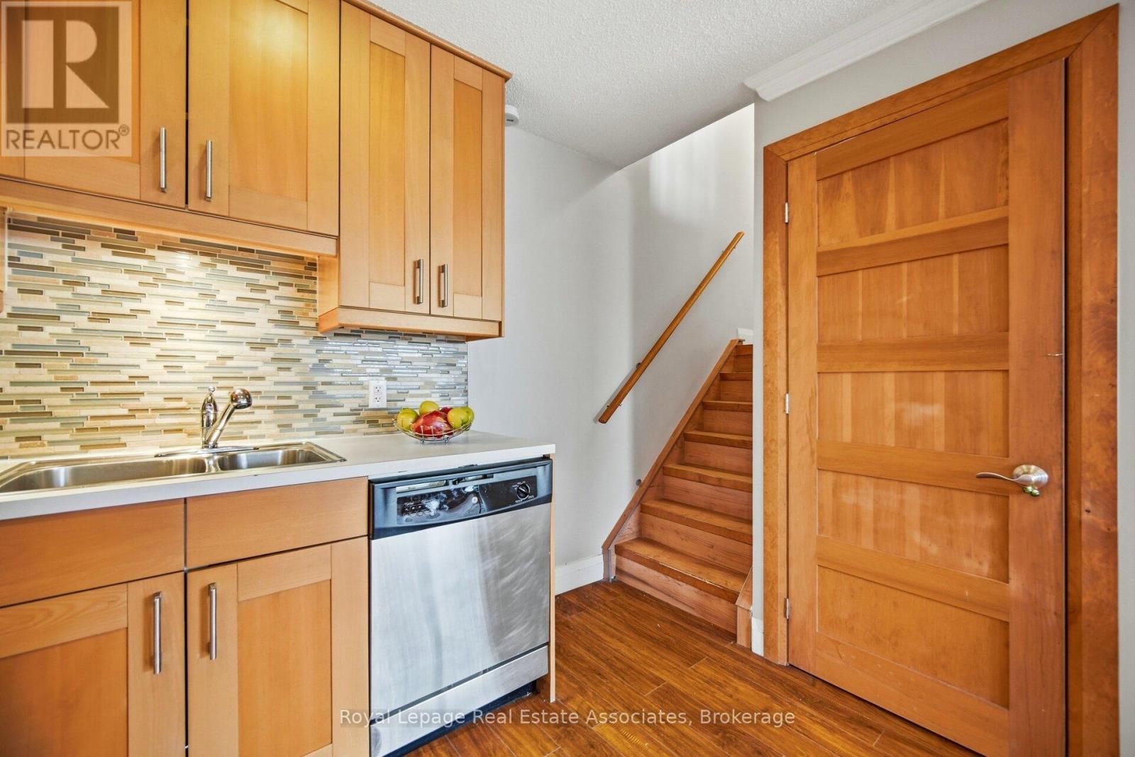 222 - 1055 Dundas Street E, Mississauga, Ontario  L4Y 3X6 - Photo 15 - W12959846