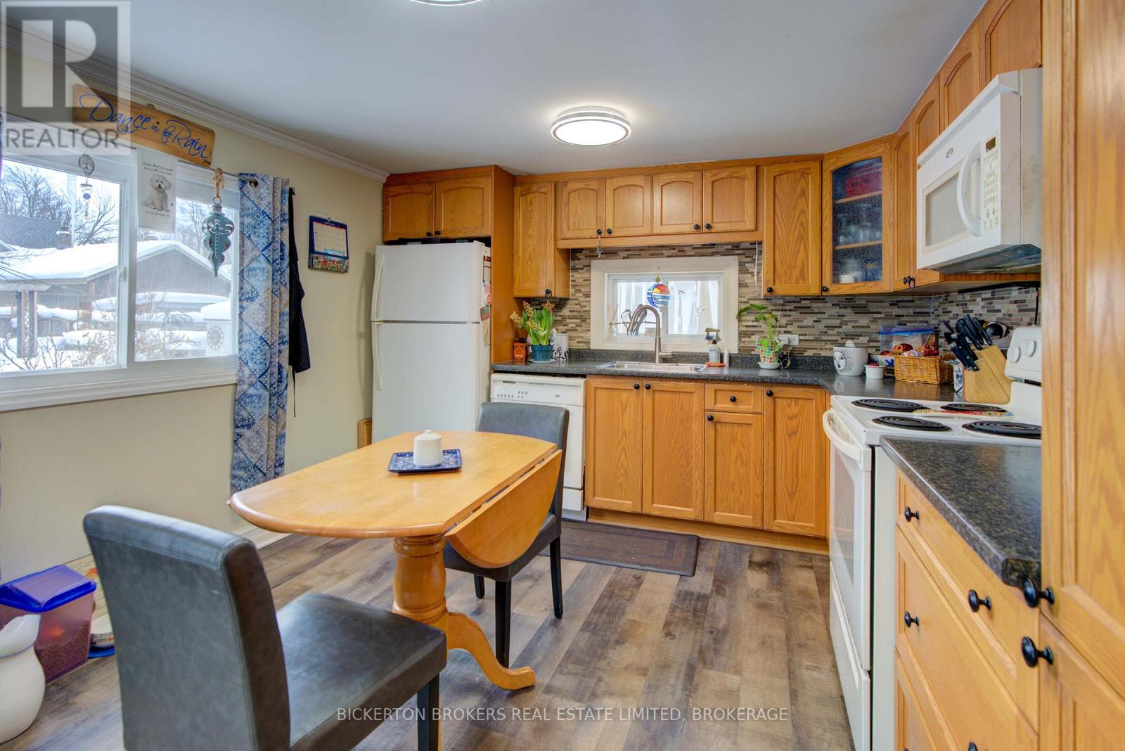 85 Elm Street, Gananoque, Ontario  K7G 2S8 - Photo 15 - X12782472