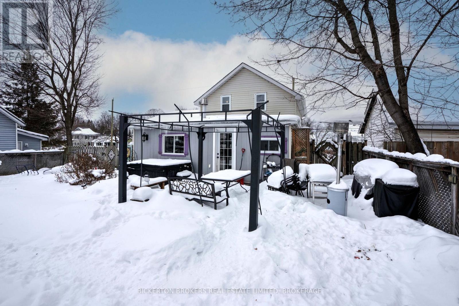 85 Elm Street, Gananoque, Ontario  K7G 2S8 - Photo 37 - X12782472