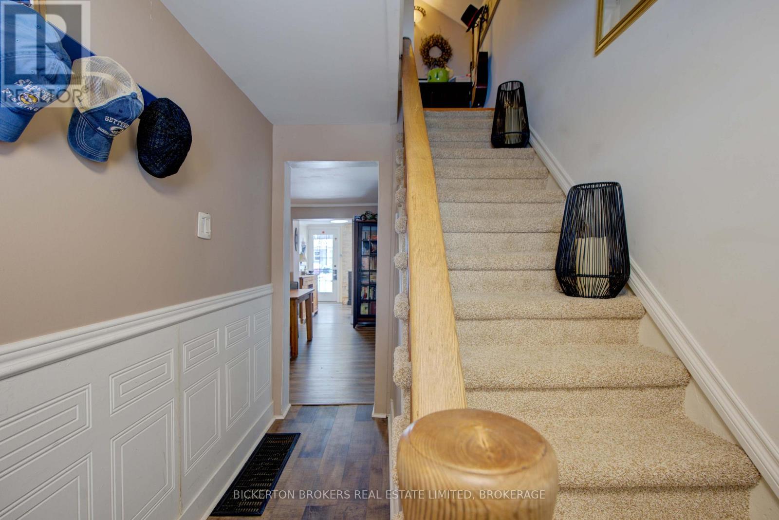 85 Elm Street, Gananoque, Ontario  K7G 2S8 - Photo 9 - X12782472