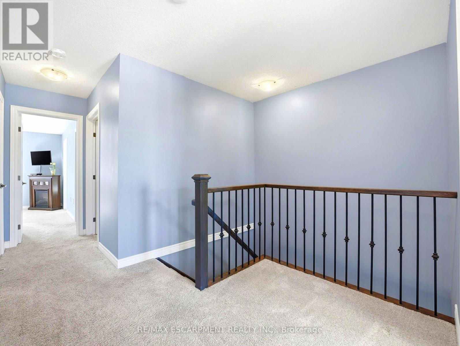 63 Festival Way, Hamilton, Ontario  L0R 1C0 - Photo 18 - X12878278