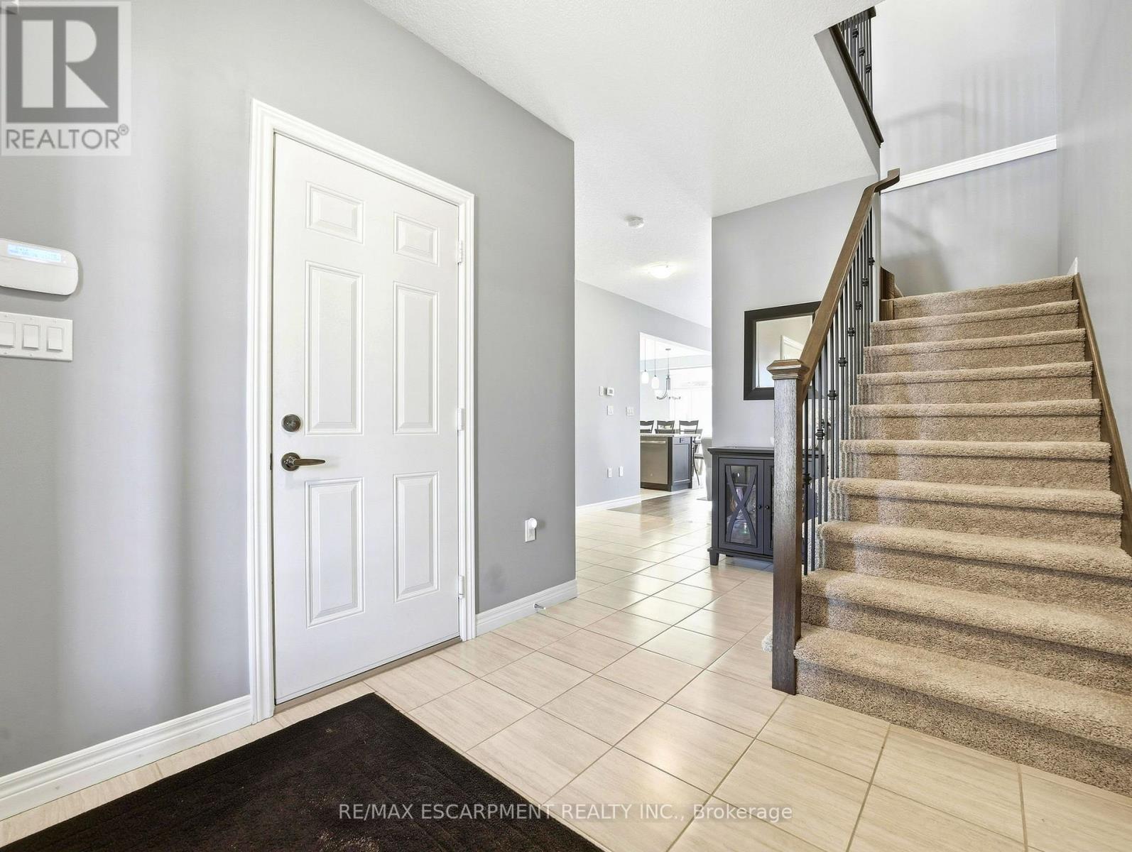 63 Festival Way, Hamilton, Ontario  L0R 1C0 - Photo 6 - X12878278