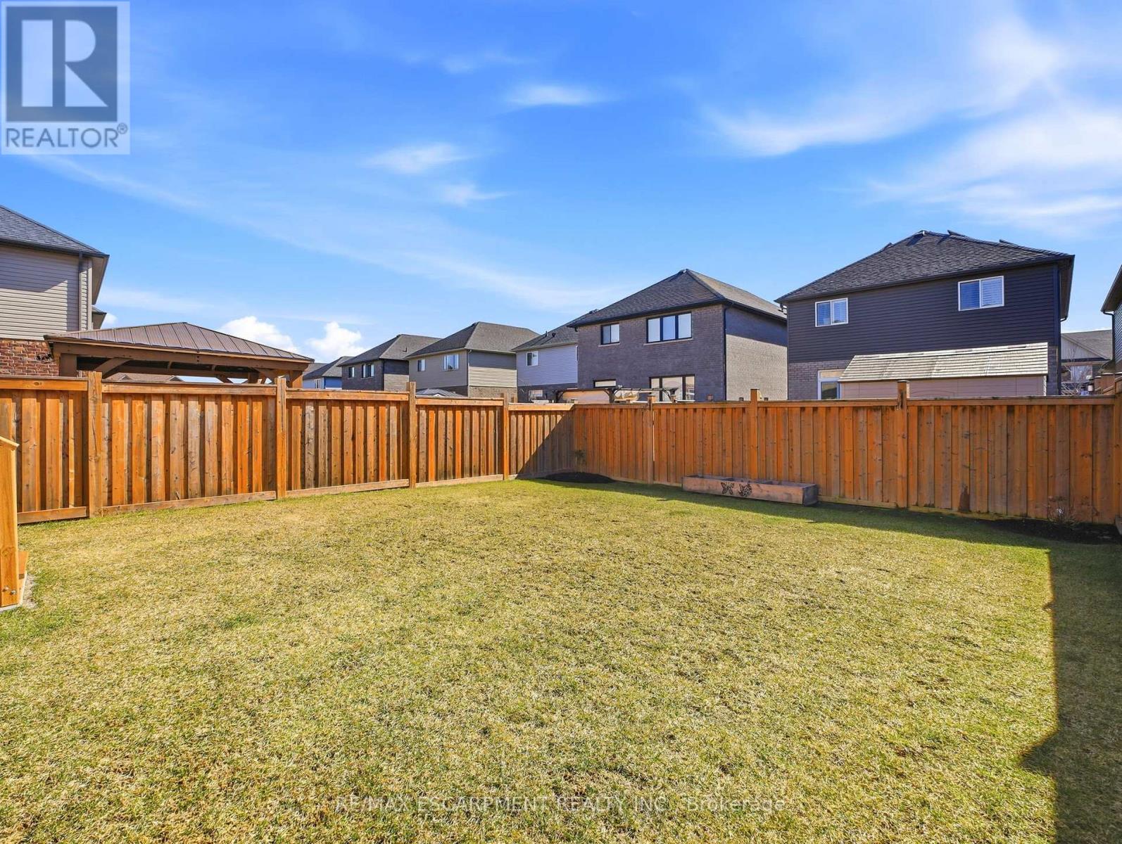 63 Festival Way, Hamilton, Ontario  L0R 1C0 - Photo 39 - X12878278