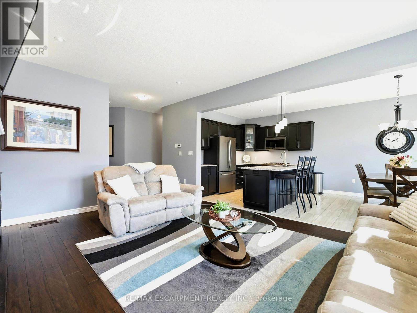 63 Festival Way, Hamilton, Ontario  L0R 1C0 - Photo 9 - X12878278