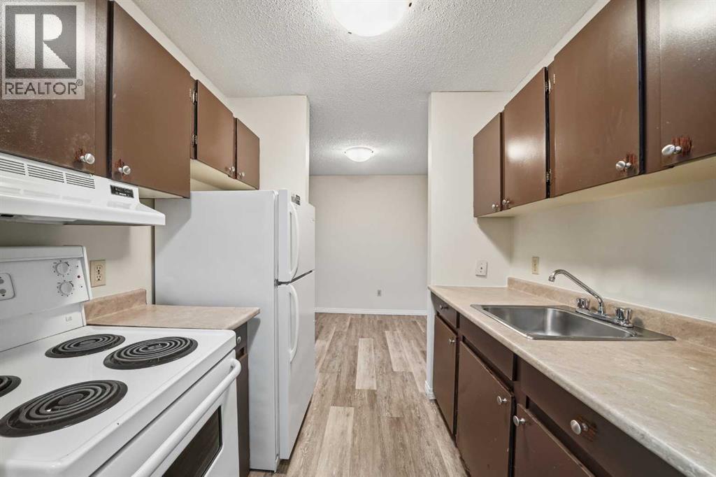 4746 55 Street, Red Deer, Alberta  T4N 2J1 - Photo 10 - A2268015