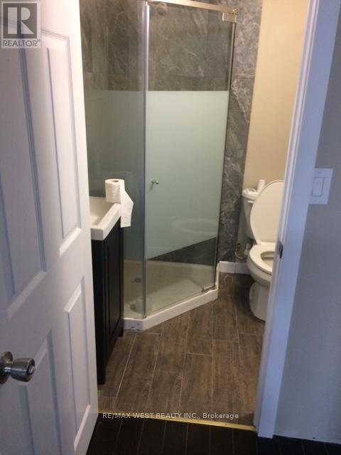 Main - 44 Beechwood Avenue, Toronto, Ontario  M2L 1J3 - Photo 3 - W12960048