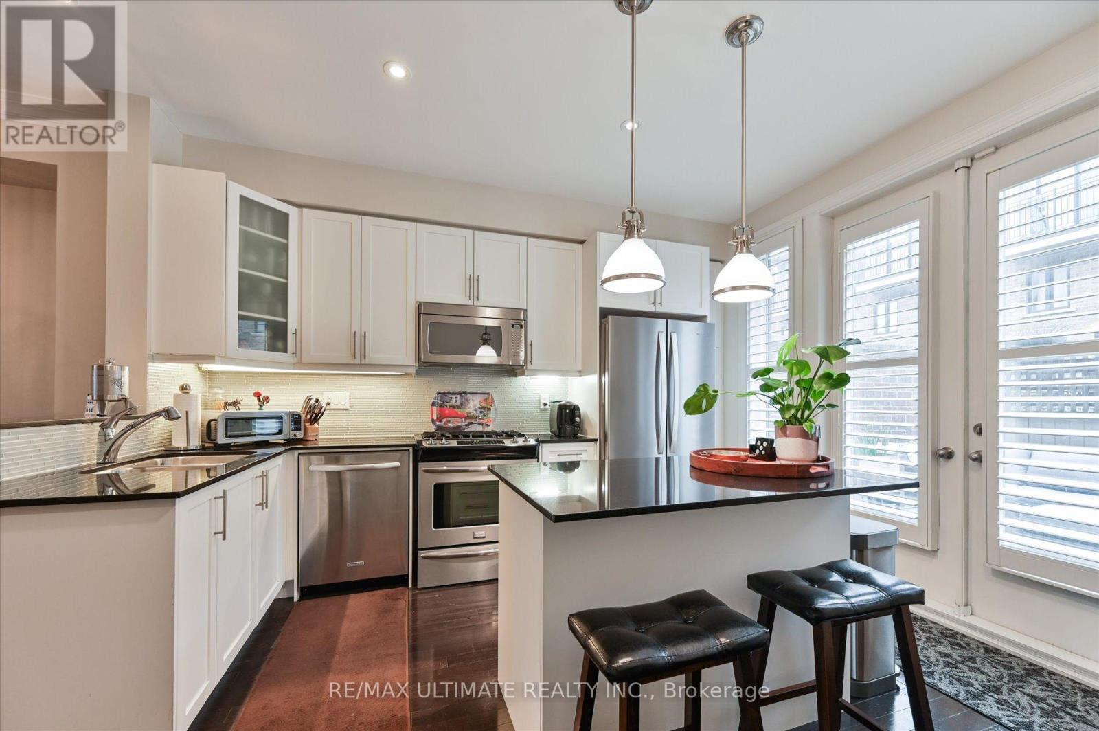 1860 Burnhamthorpe Road E, Mississauga, Ontario  L4X 2S5 - Photo 15 - W12960070