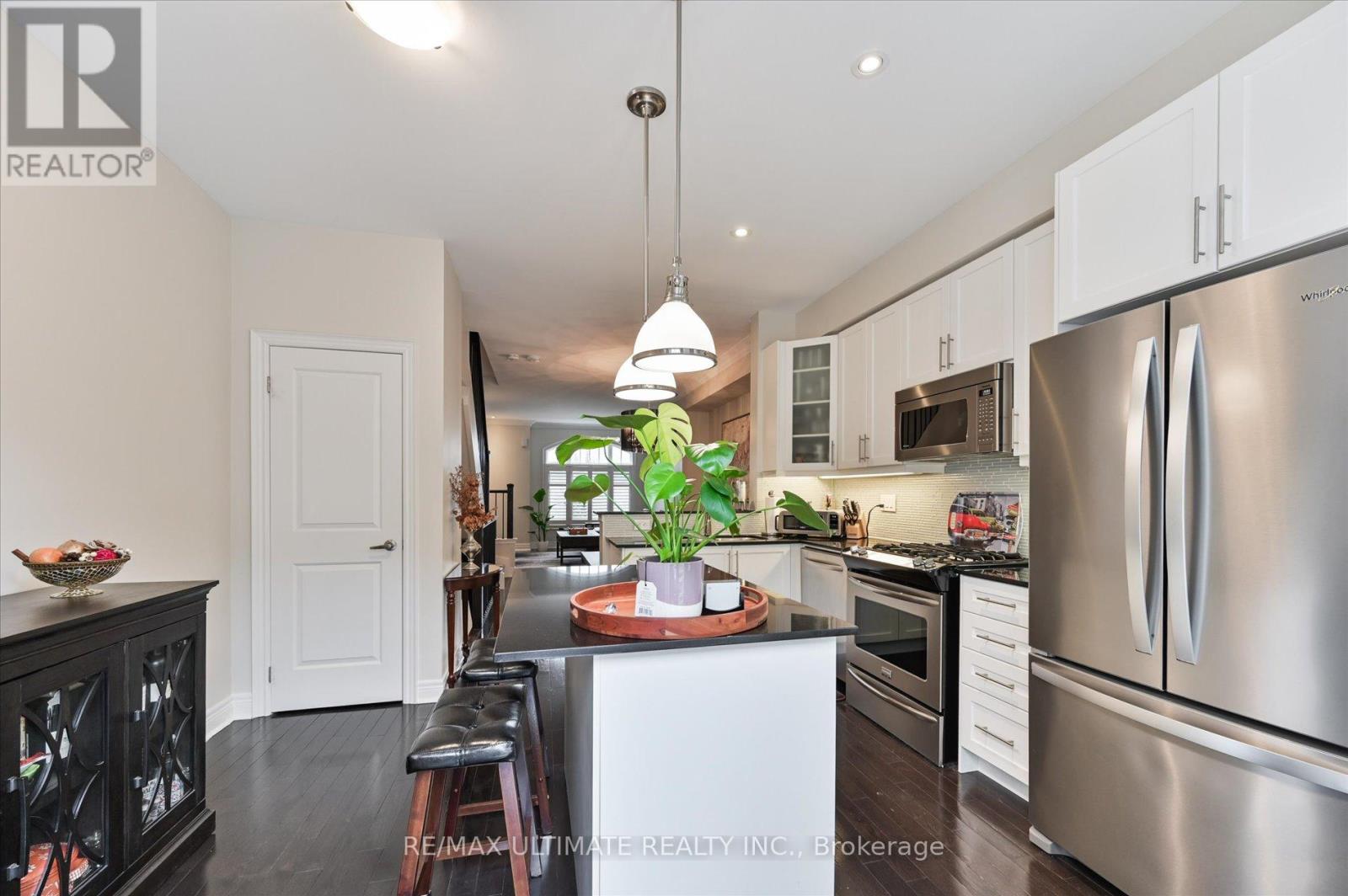 1860 Burnhamthorpe Road E, Mississauga, Ontario  L4X 2S5 - Photo 16 - W12960070