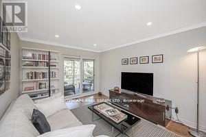 885 Long Drive, Burlington, Ontario  L7T 3J8 - Photo 10 - W12960092