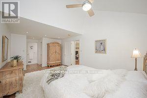 885 Long Drive, Burlington, Ontario  L7T 3J8 - Photo 13 - W12960092