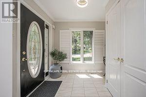 885 Long Drive, Burlington, Ontario  L7T 3J8 - Photo 3 - W12960092