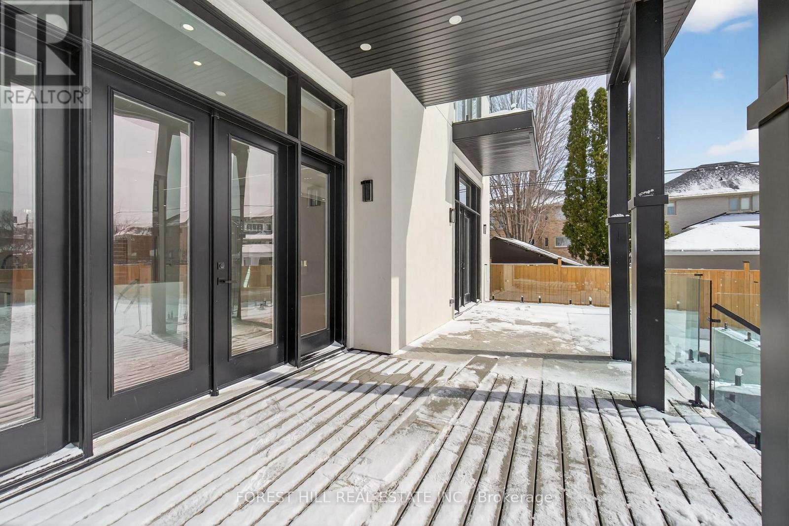 53 Celt Avenue, Toronto, Ontario  M6A 1H2 - Photo 17 - W12960098