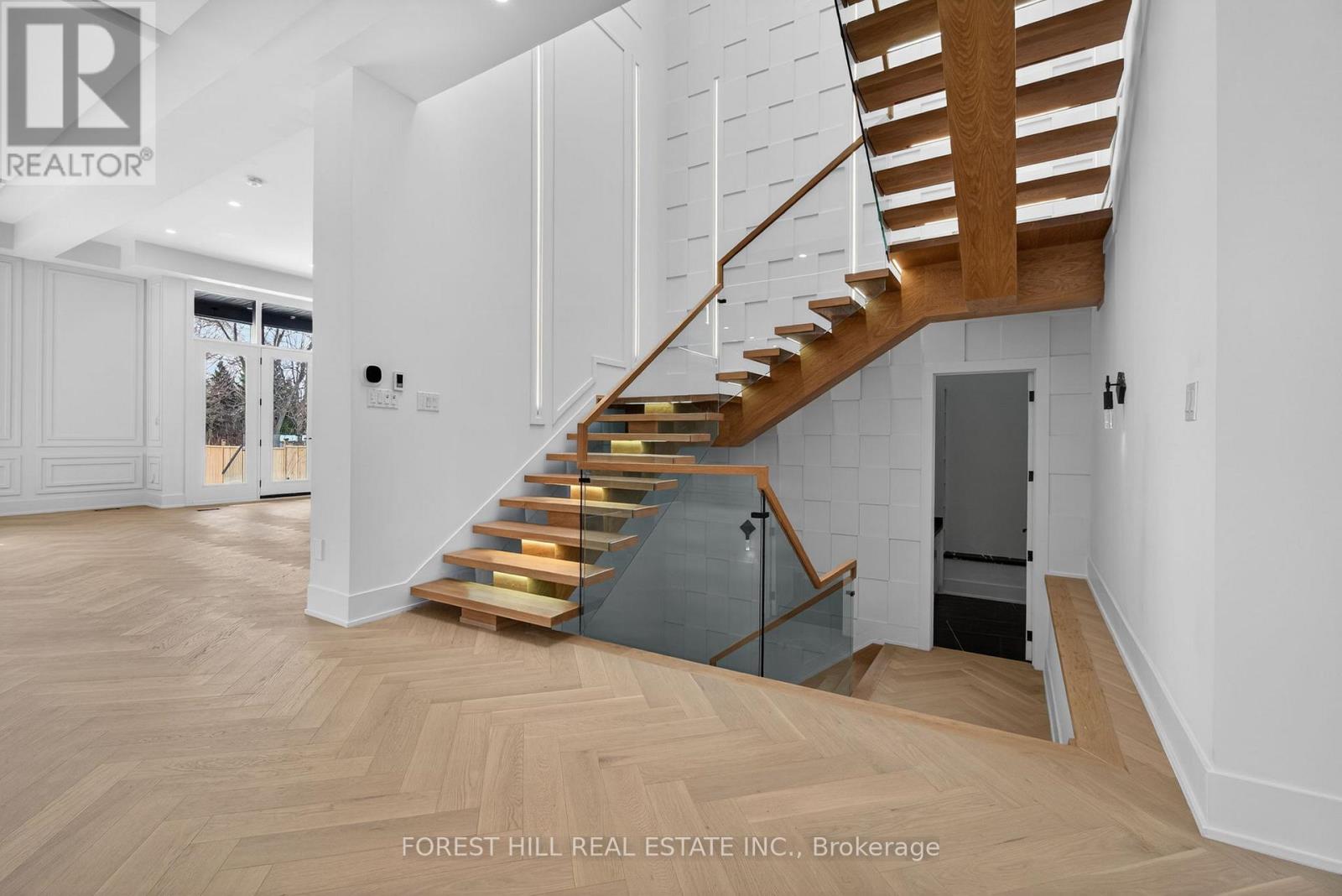 53 Celt Avenue, Toronto, Ontario  M6A 1H2 - Photo 21 - W12960098