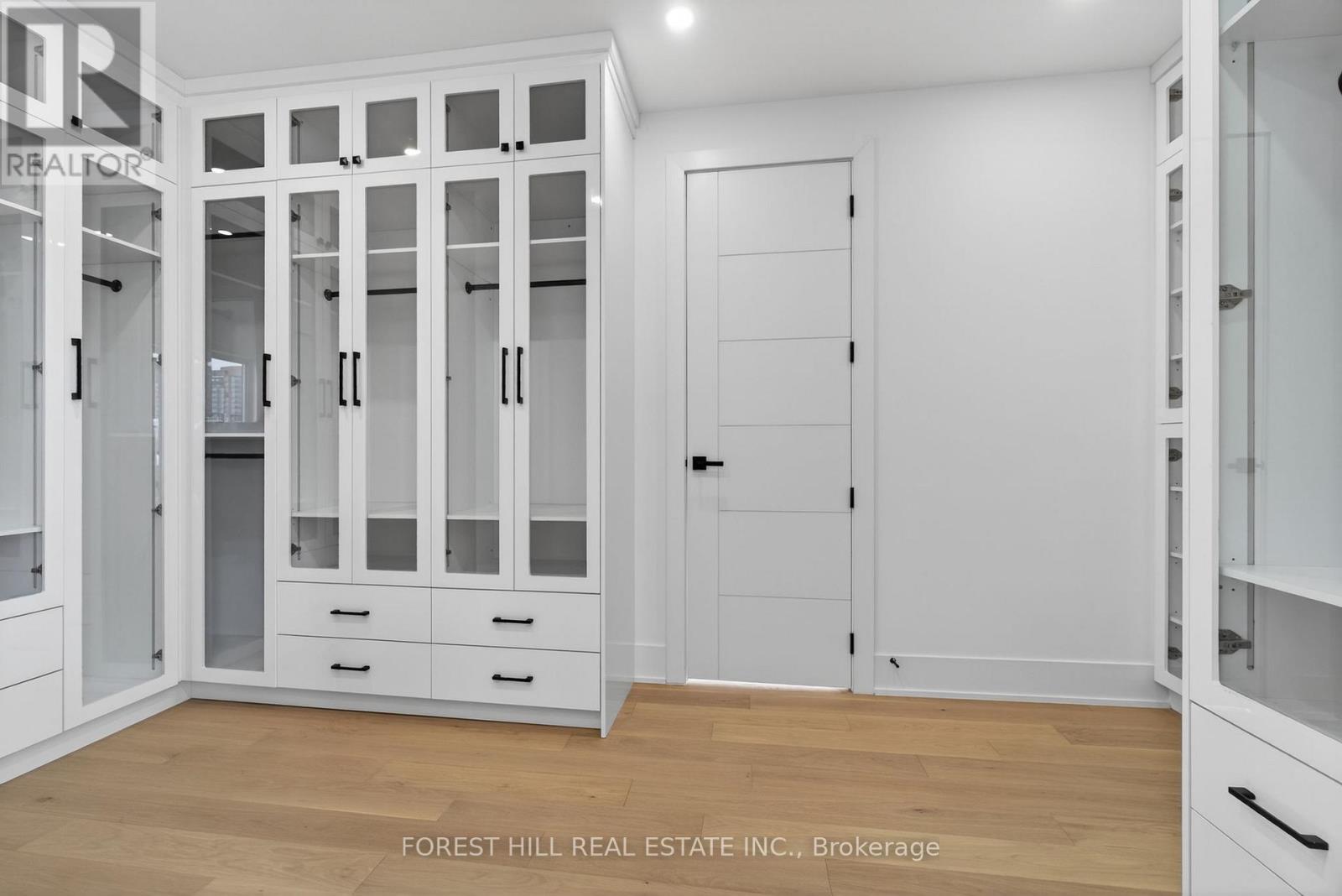 53 Celt Avenue, Toronto, Ontario  M6A 1H2 - Photo 25 - W12960098