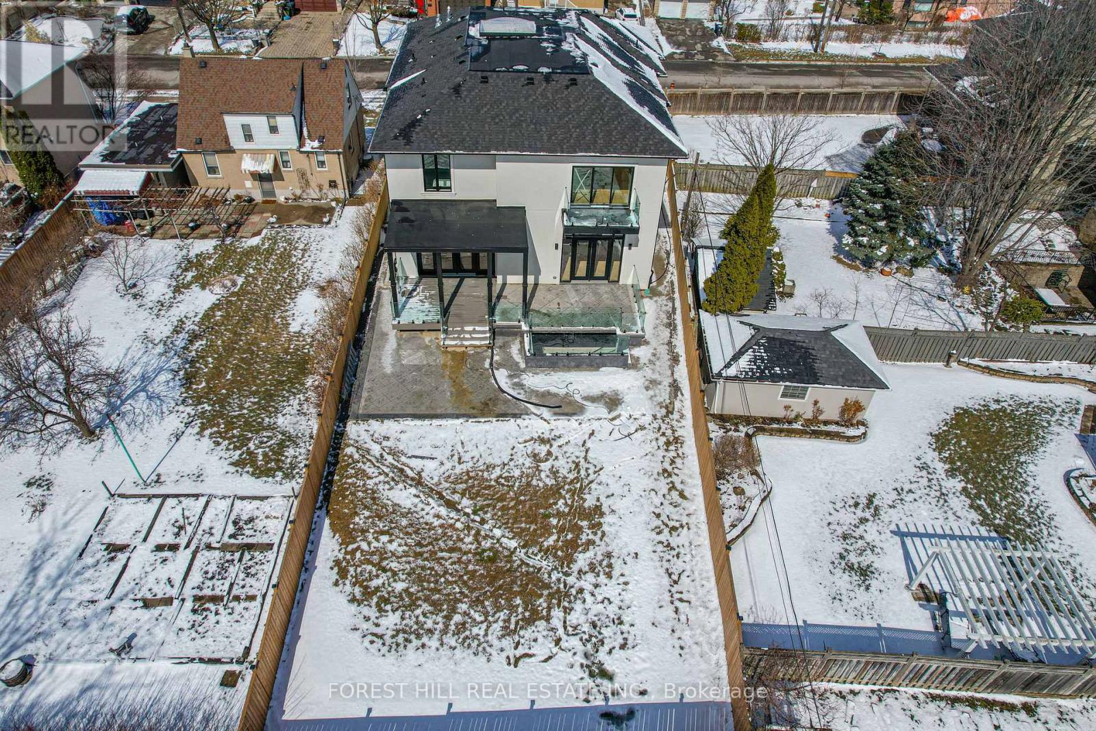 53 Celt Avenue, Toronto, Ontario  M6A 1H2 - Photo 50 - W12960098