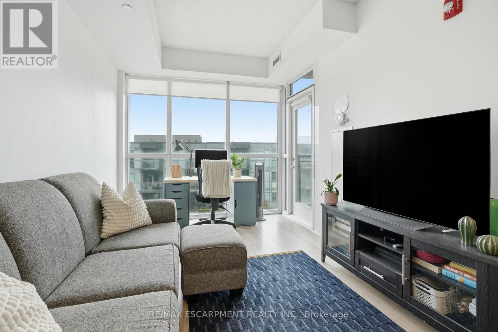 B418 - 5240 Dundas Street, Burlington, Ontario  L7L 0J6 - Photo 10 - W12960120