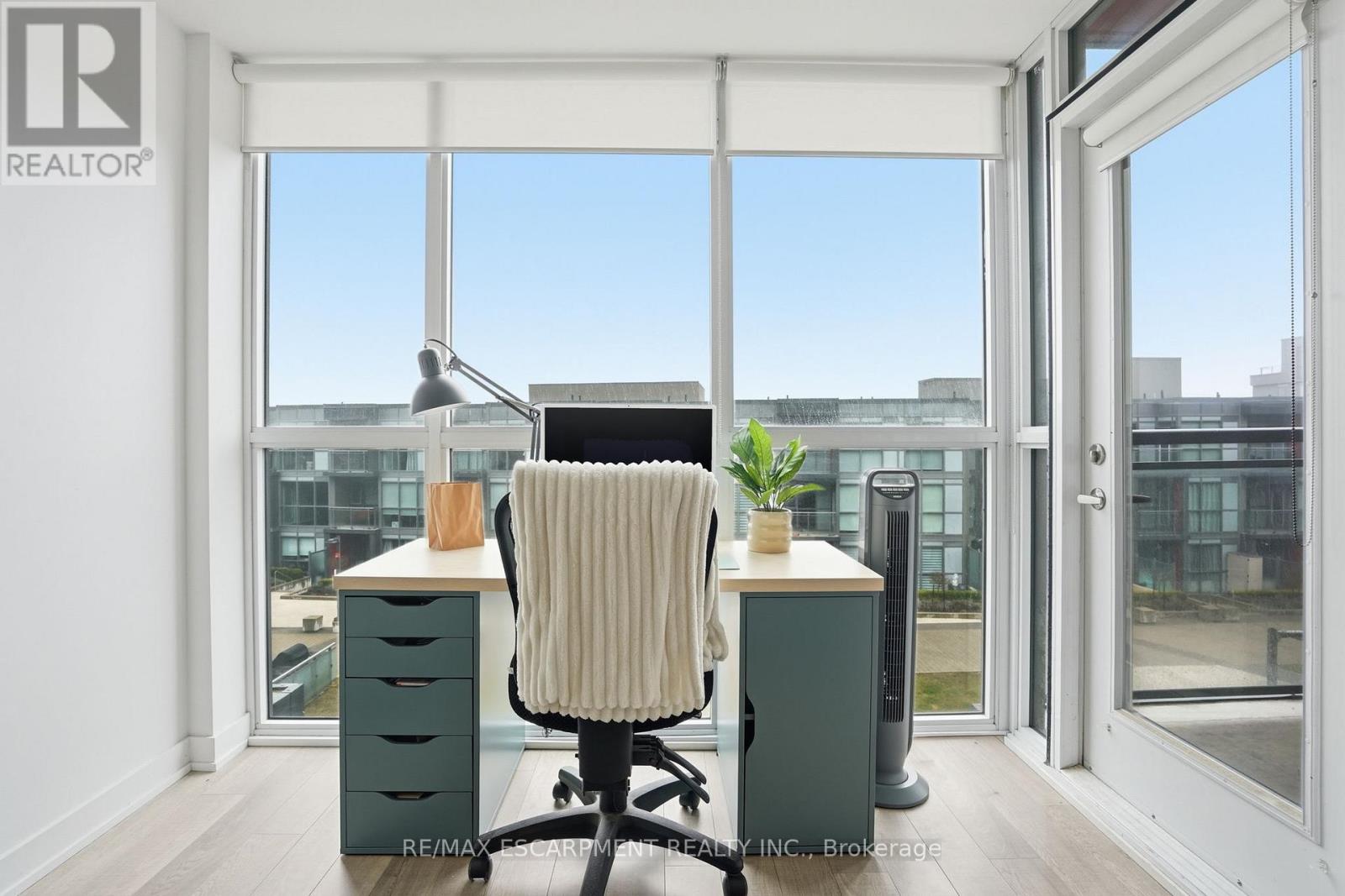 B418 - 5240 Dundas Street, Burlington, Ontario  L7L 0J6 - Photo 11 - W12960120