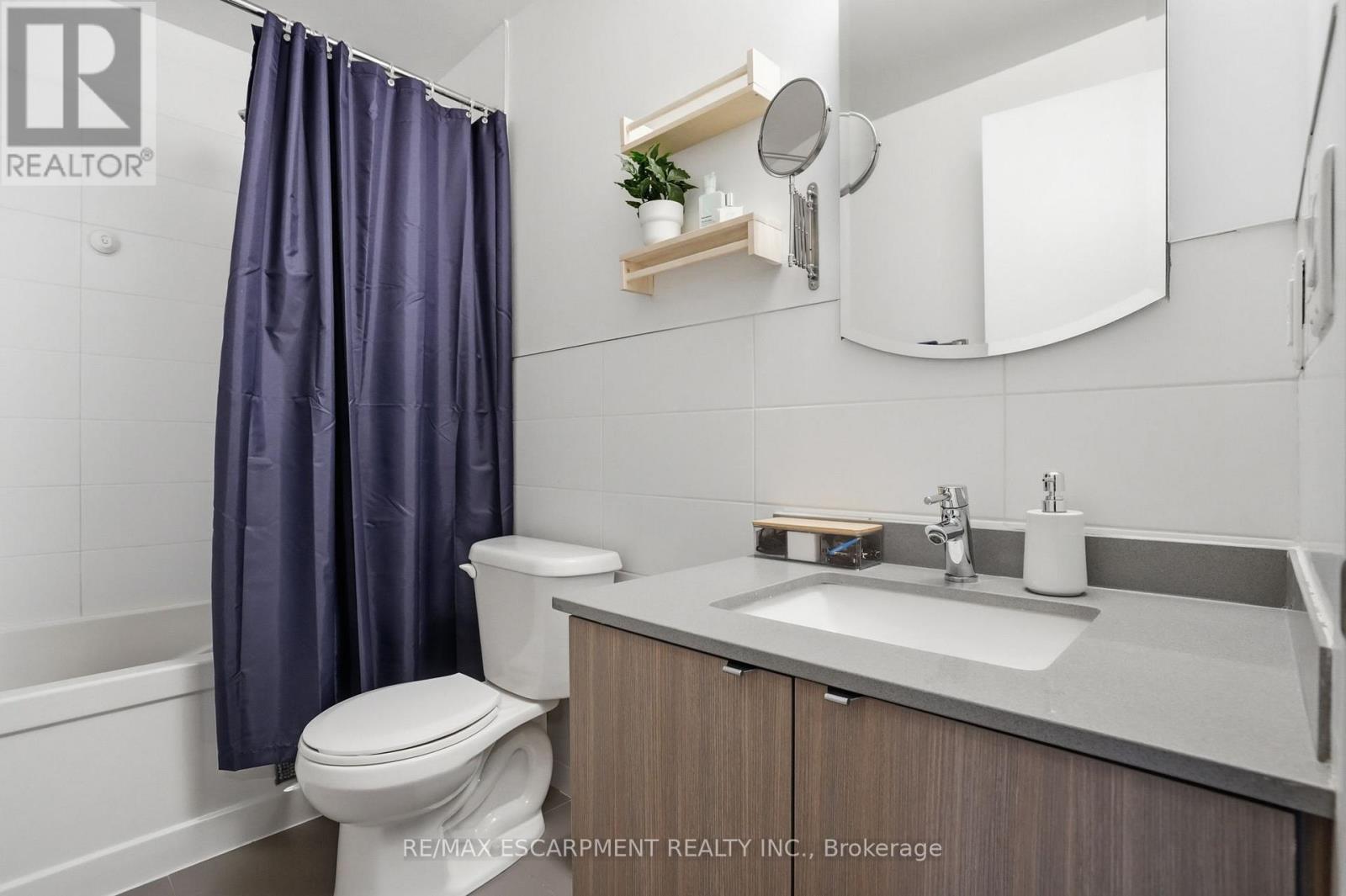 B418 - 5240 Dundas Street, Burlington, Ontario  L7L 0J6 - Photo 15 - W12960120