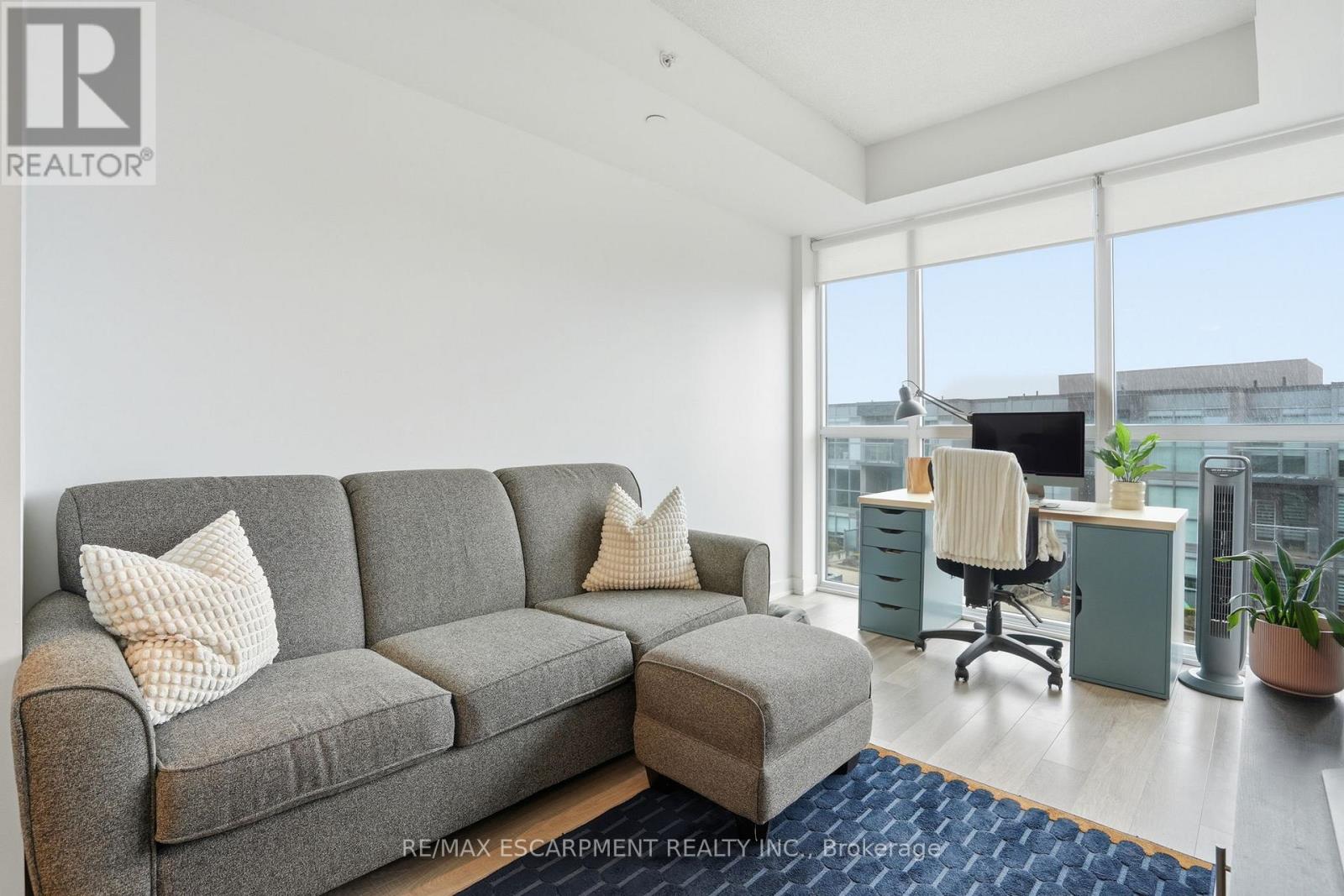 B418 - 5240 Dundas Street, Burlington, Ontario  L7L 0J6 - Photo 9 - W12960120