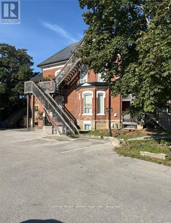 9 - 75 Mcintyre Crescent, Halton Hills, Ontario  L7G 1N5 - Photo 2 - W12960124