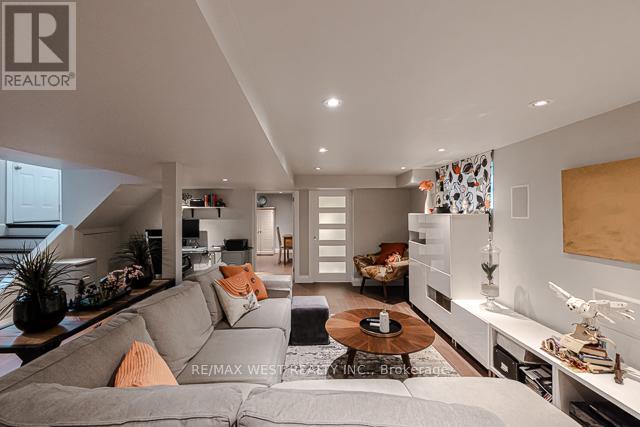 17 Saybrook Avenue, Toronto, Ontario  M8Z 2V3 - Photo 24 - W12960136