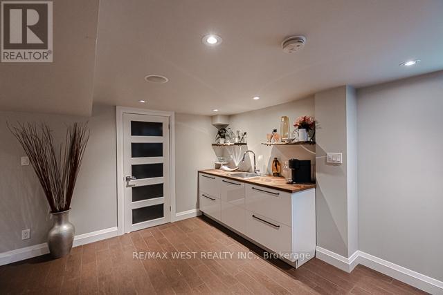 17 Saybrook Avenue, Toronto, Ontario  M8Z 2V3 - Photo 27 - W12960136