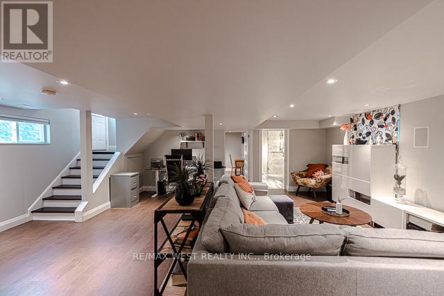 17 Saybrook Avenue, Toronto, Ontario  M8Z 2V3 - Photo 42 - W12960136