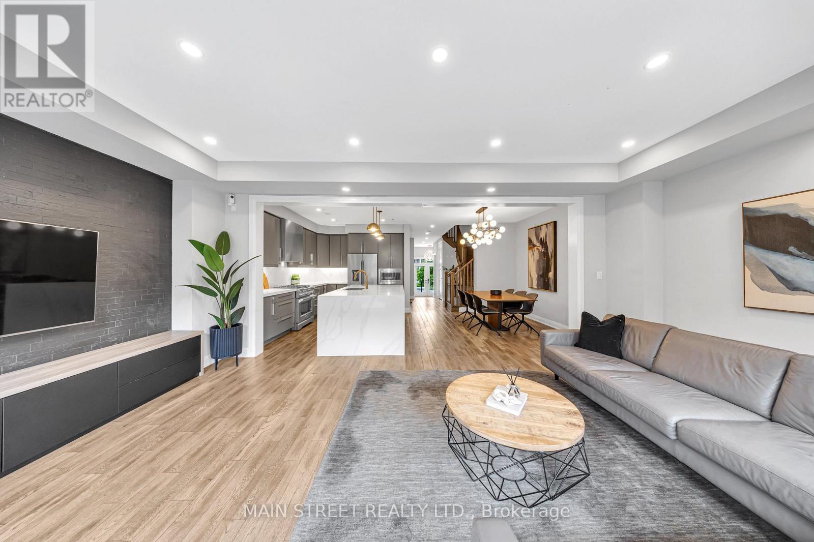 6 Vaudeville Drive, Toronto, Ontario M8W 0B5 - Photo 18 - W12960146