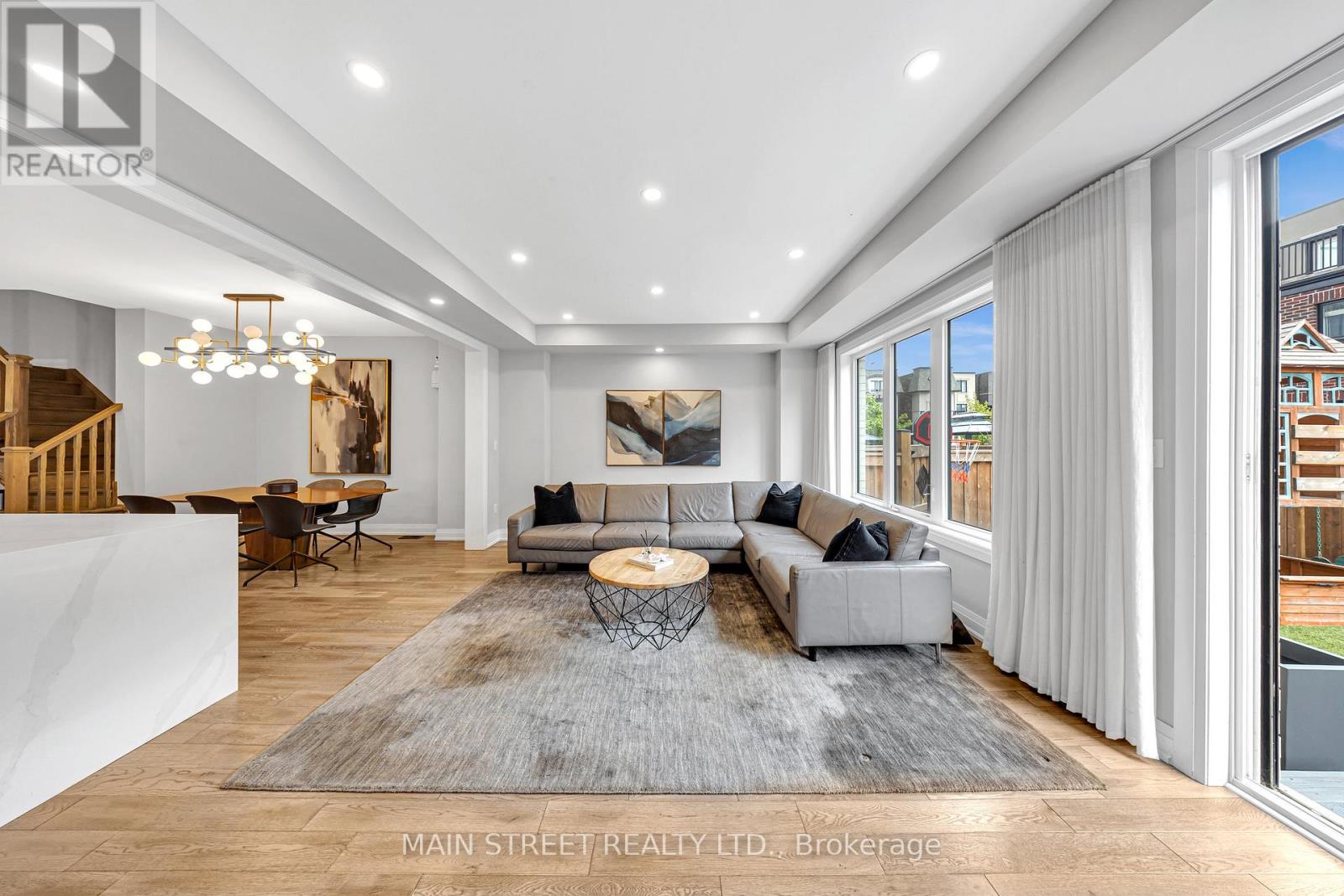 6 Vaudeville Drive, Toronto, Ontario M8W 0B5 - Photo 19 - W12960146