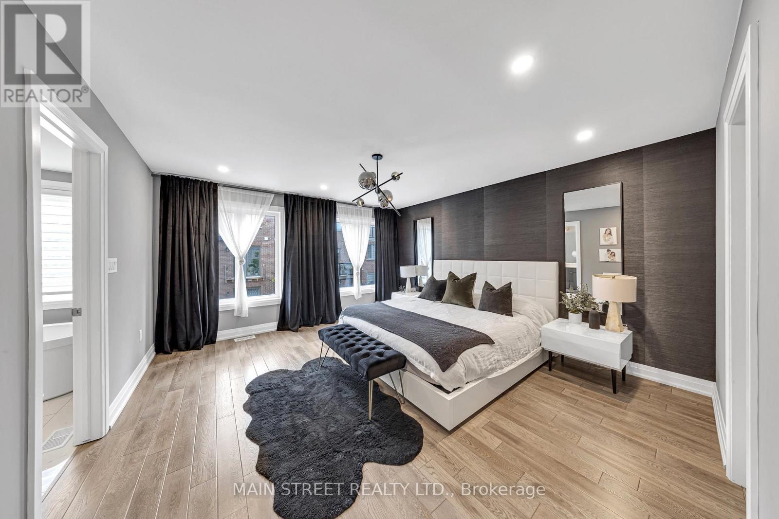 6 Vaudeville Drive, Toronto, Ontario M8W 0B5 - Photo 24 - W12960146