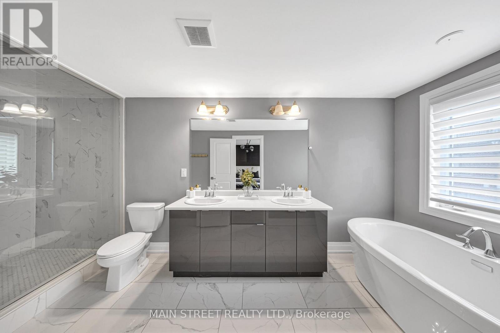 6 Vaudeville Drive, Toronto, Ontario M8W 0B5 - Photo 25 - W12960146