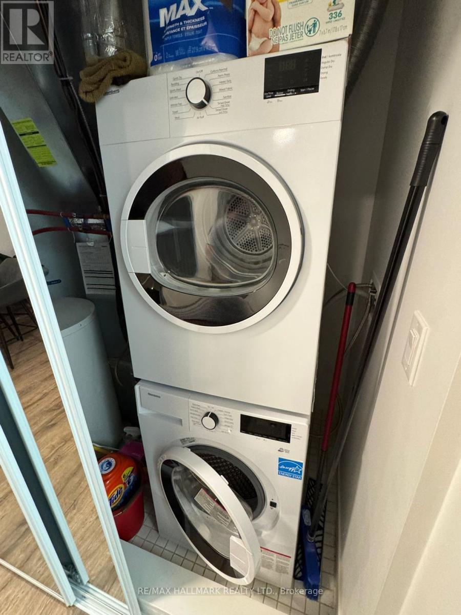 111 - 140 Canon Jackson Drive, Toronto, Ontario  M6M 0B9 - Photo 10 - W12960174