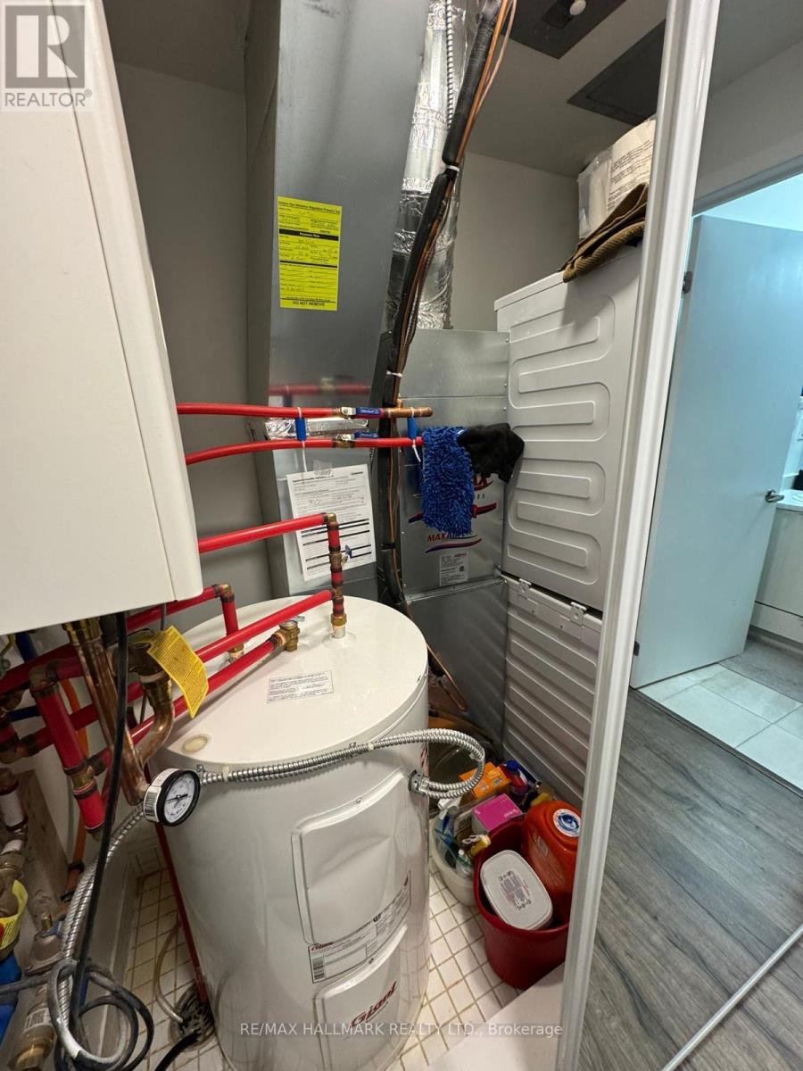 111 - 140 Canon Jackson Drive, Toronto, Ontario  M6M 0B9 - Photo 11 - W12960174