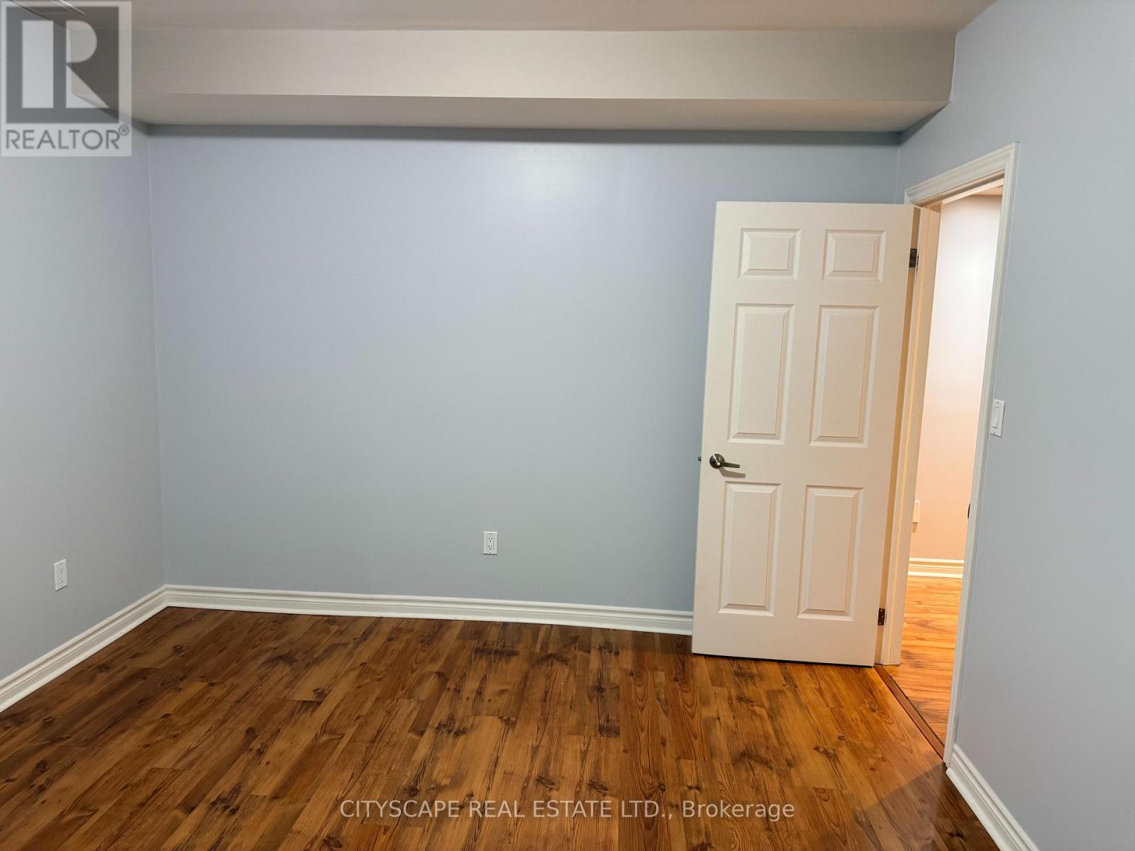 1210 Christie Circle, Milton, Ontario  L9T 6V5 - Photo 3 - W12960178