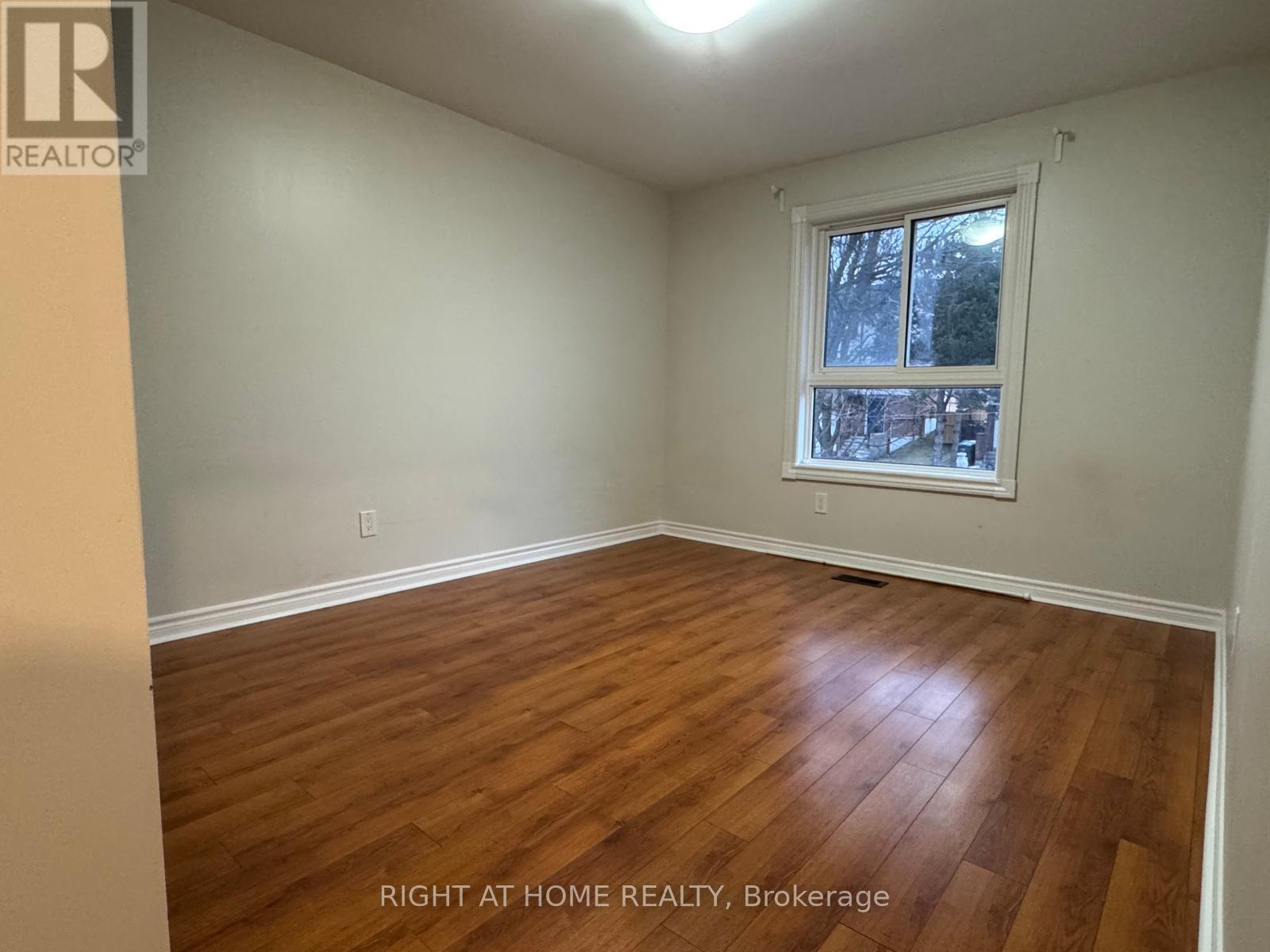 3369 Burdock Place, Mississauga, Ontario  L5A 4B7 - Photo 5 - W12960184