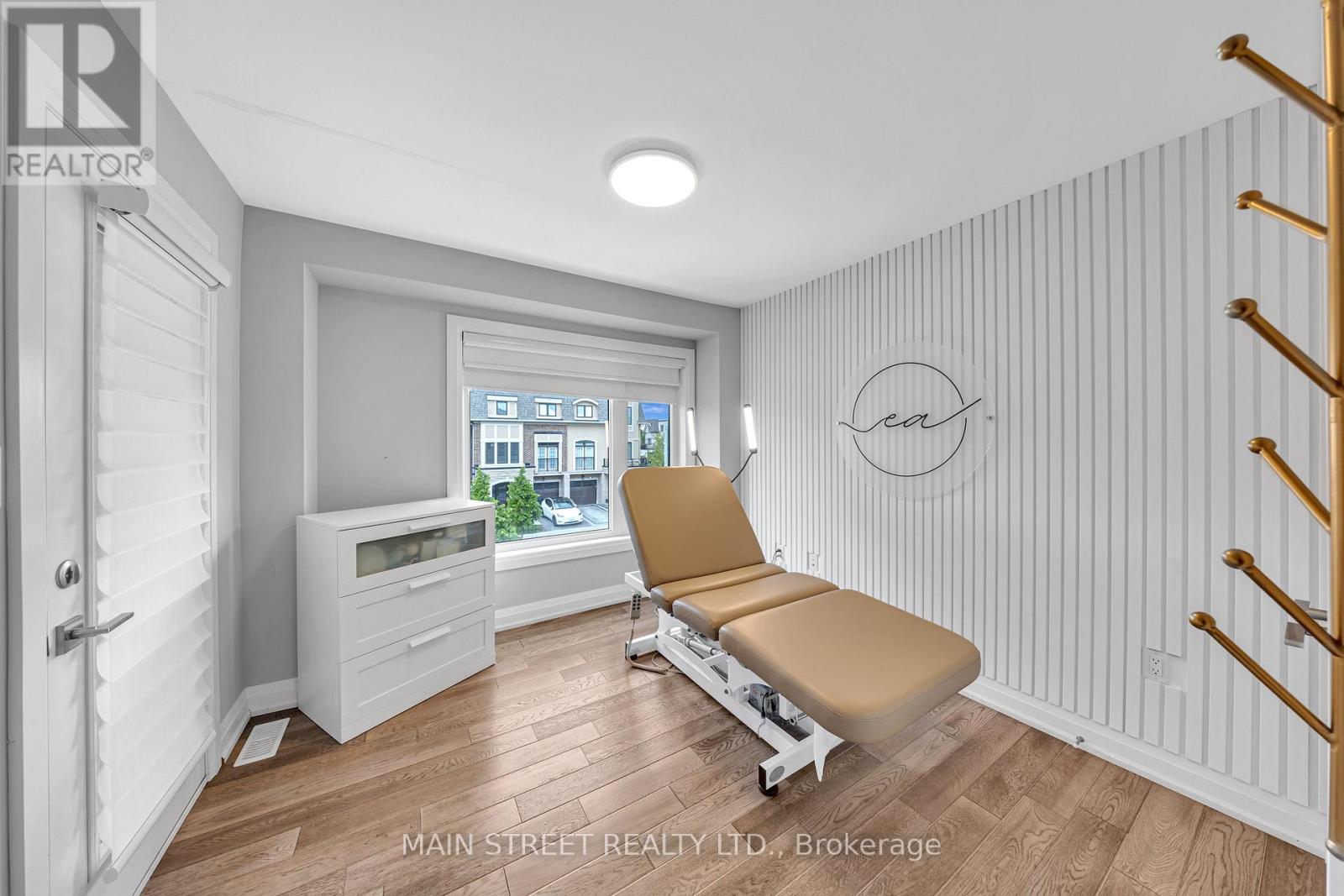 6 Vaudeville Drive, Toronto, Ontario  M8W 0B5 - Photo 22 - W12960192