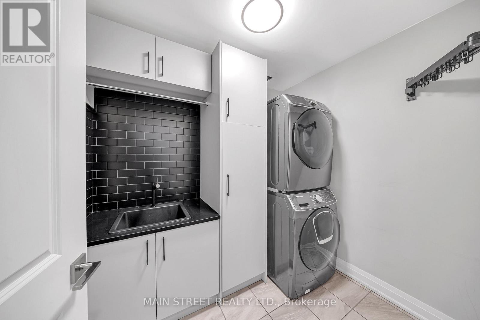 6 Vaudeville Drive, Toronto, Ontario  M8W 0B5 - Photo 23 - W12960192