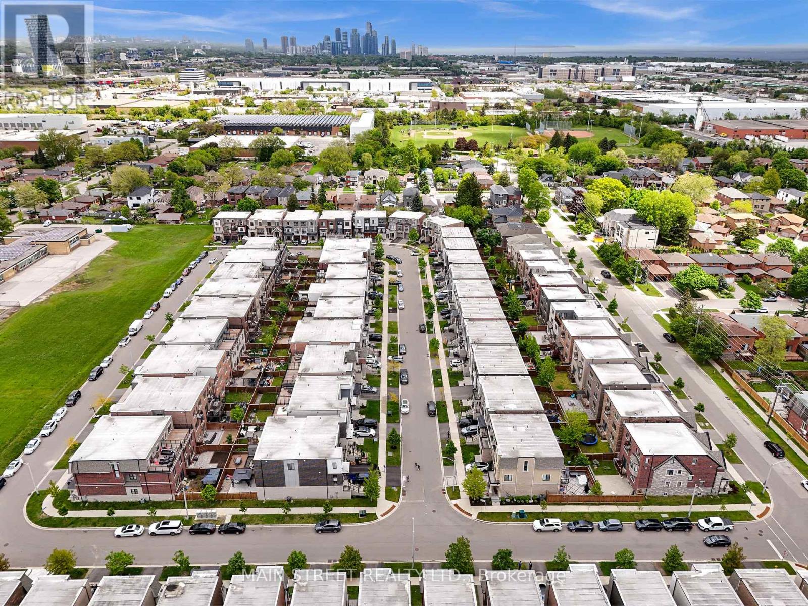 6 Vaudeville Drive, Toronto, Ontario  M8W 0B5 - Photo 48 - W12960192