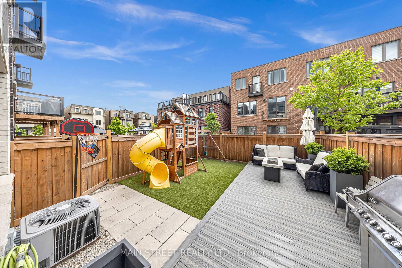 6 Vaudeville Drive, Toronto, Ontario  M8W 0B5 - Photo 6 - W12960192