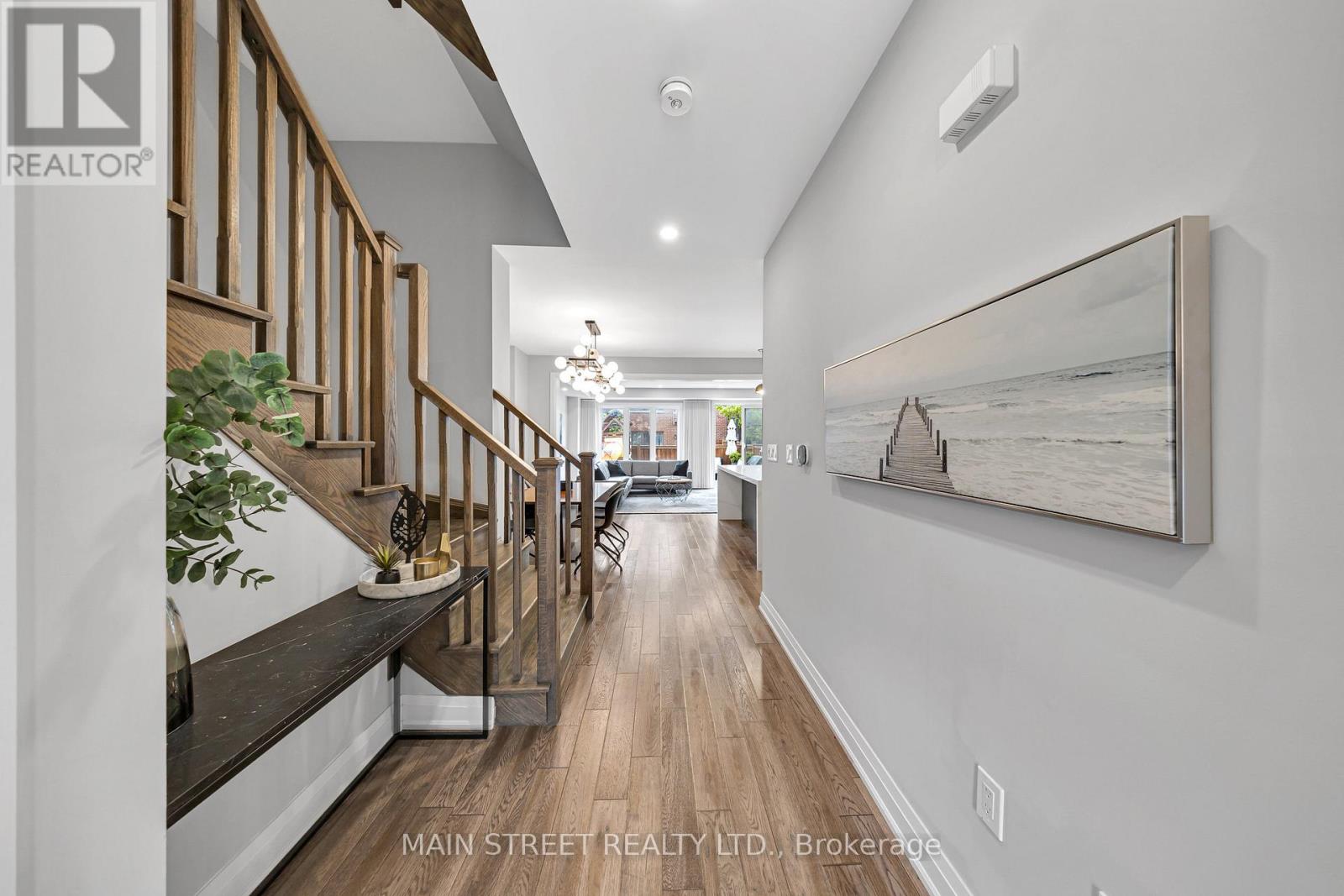 6 Vaudeville Drive, Toronto, Ontario  M8W 0B5 - Photo 8 - W12960192