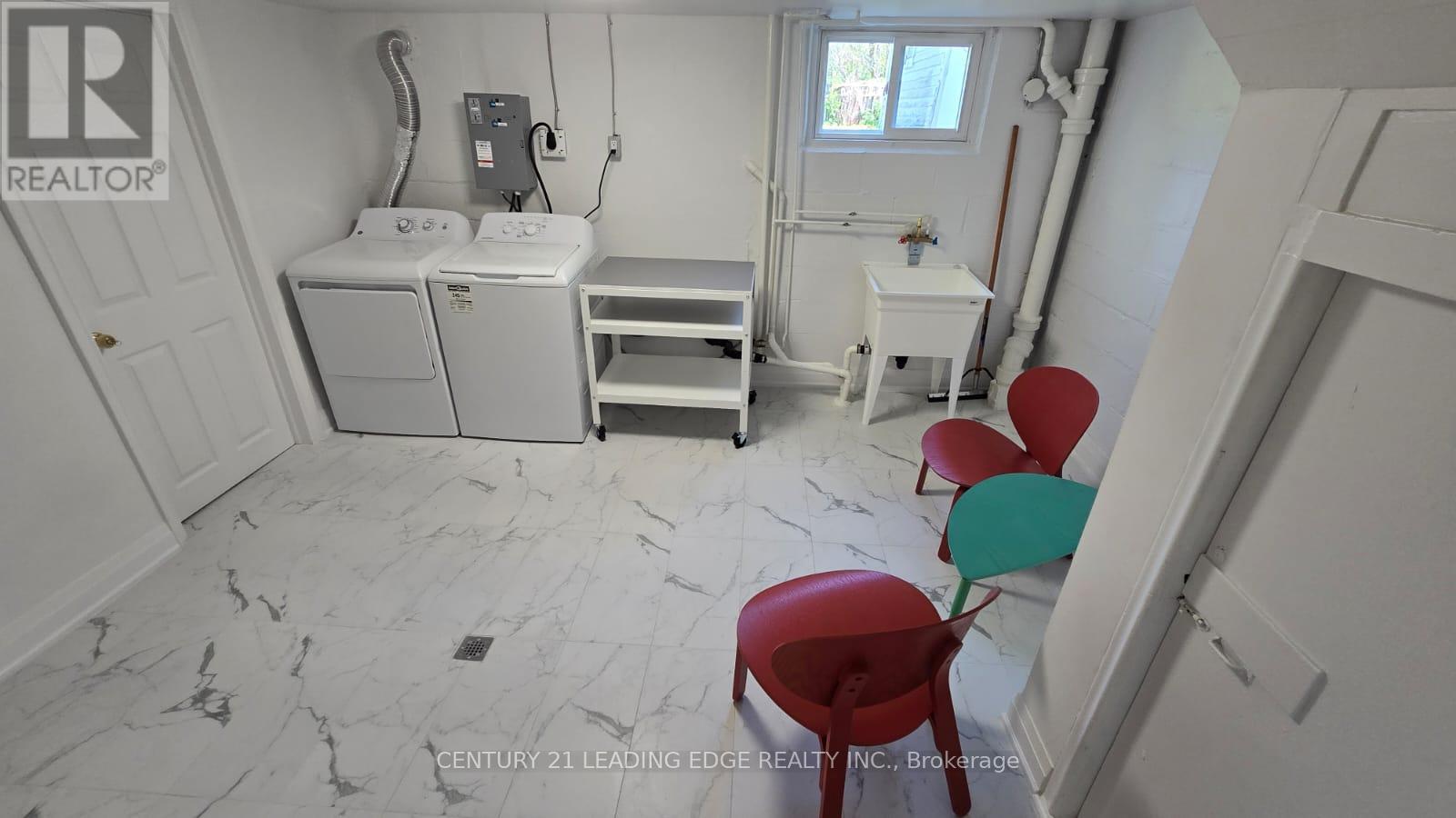 70 Westdale Drive, Toronto, Ontario  M3K 1A6 - Photo 19 - W12960218