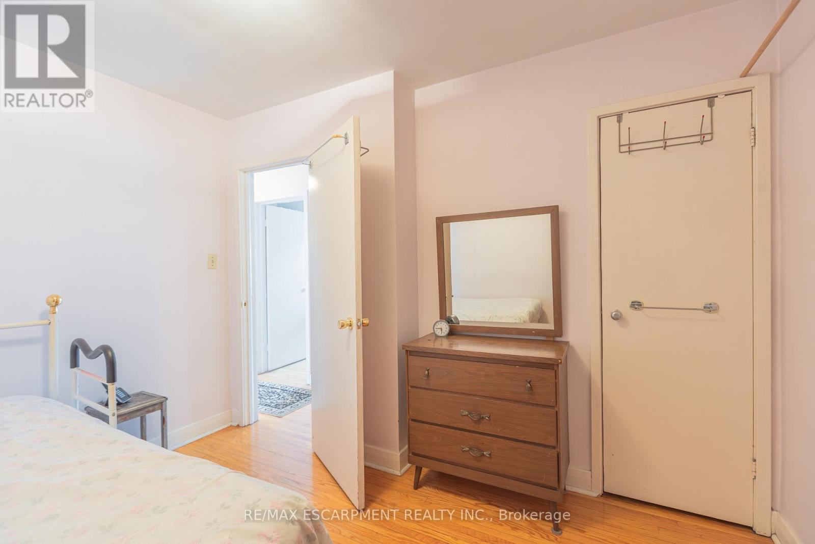 1 Snaresbrook Drive, Toronto, Ontario  M9W 2N5 - Photo 21 - W12960240