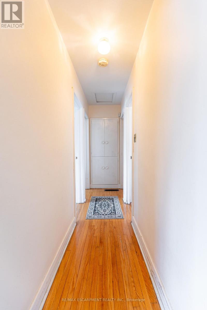 1 Snaresbrook Drive, Toronto, Ontario  M9W 2N5 - Photo 24 - W12960240