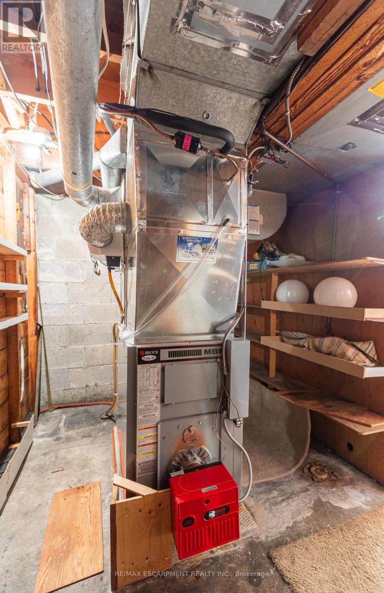 1 Snaresbrook Drive, Toronto, Ontario  M9W 2N5 - Photo 31 - W12960240