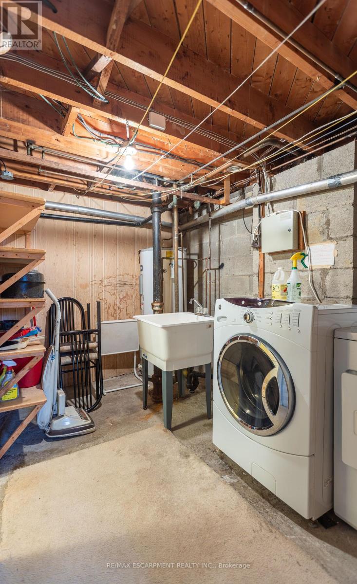 1 Snaresbrook Drive, Toronto, Ontario  M9W 2N5 - Photo 33 - W12960240