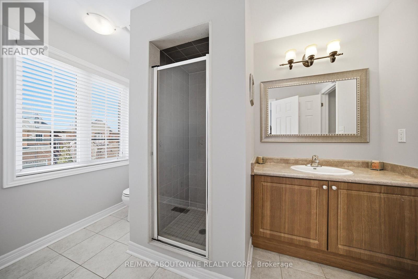 884 Stoutt Crescent, Milton, Ontario  L9T 7R1 - Photo 23 - W12960242