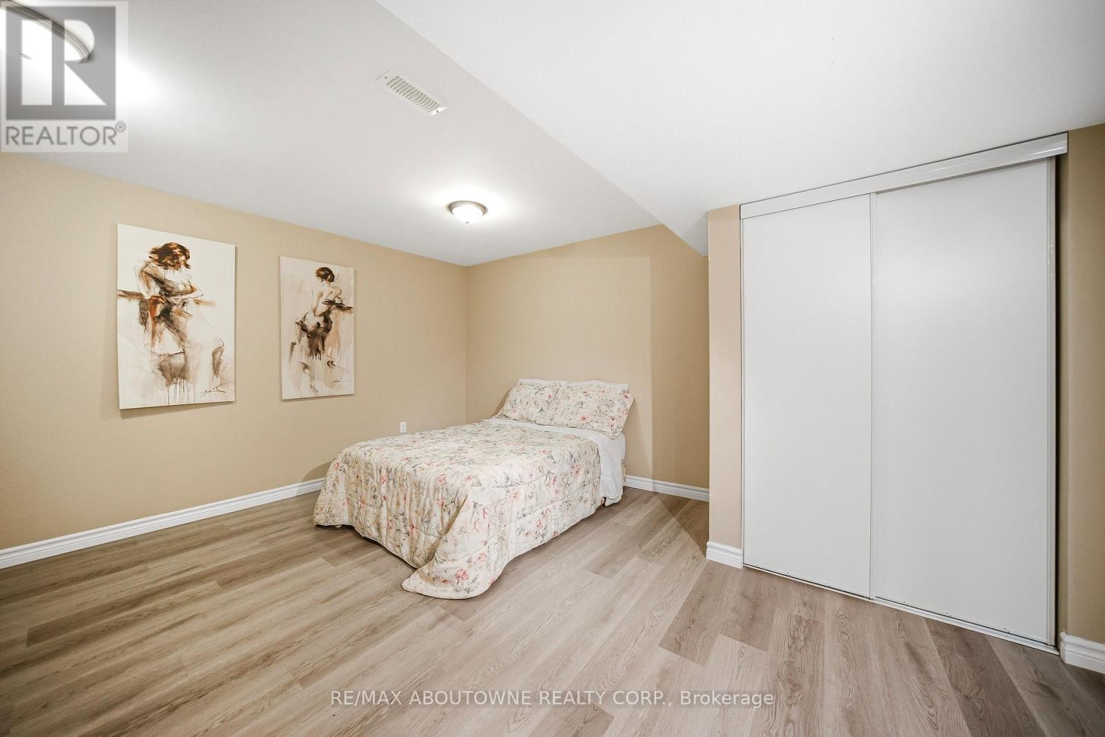 884 Stoutt Crescent, Milton, Ontario  L9T 7R1 - Photo 40 - W12960242