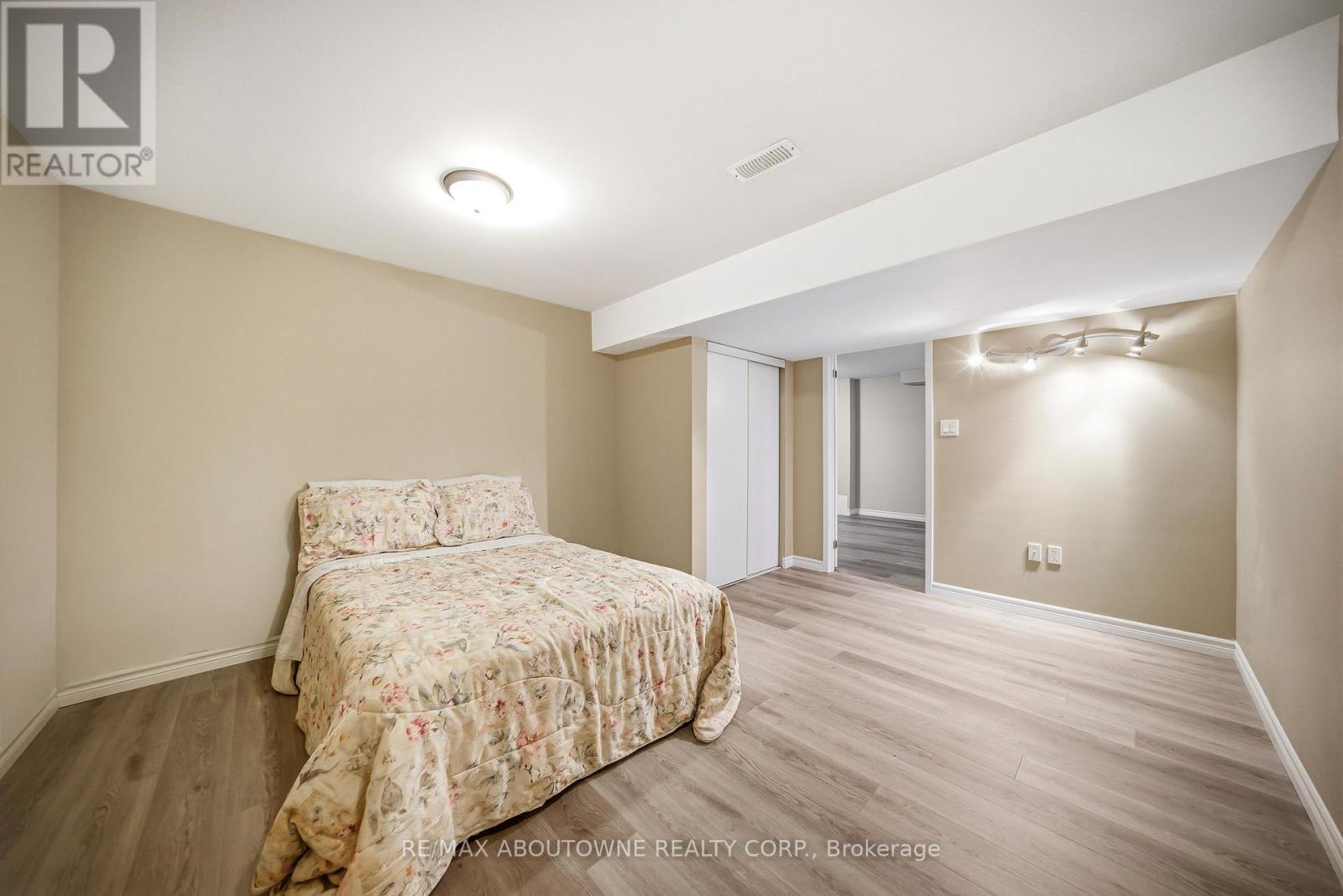 884 Stoutt Crescent, Milton, Ontario  L9T 7R1 - Photo 41 - W12960242